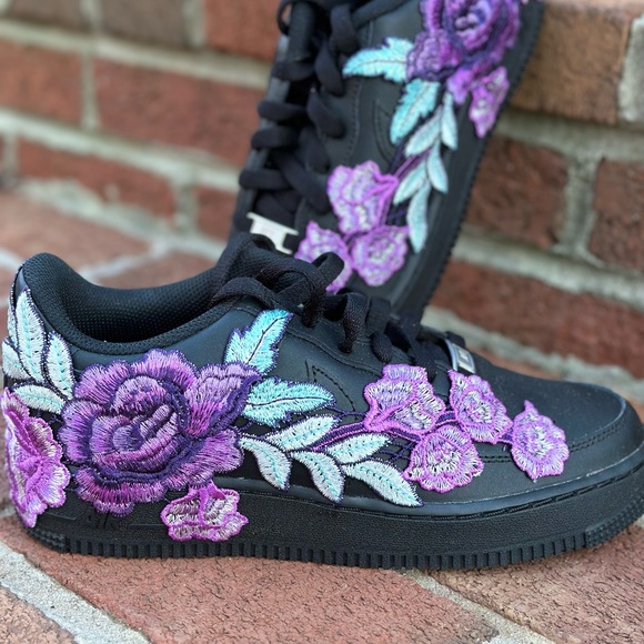 Nike Air Force 1 Low Purple Rose Flower Floral Black Custom Shoes Size 8 Women's - Picture 2 of 3